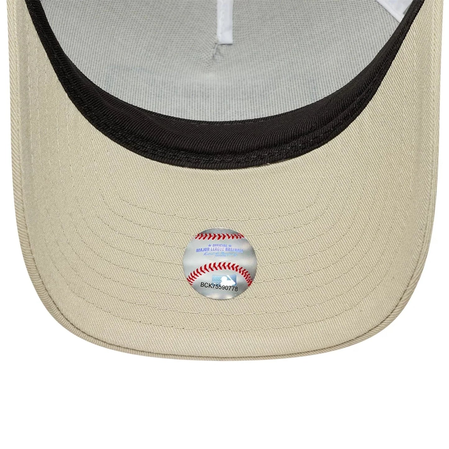 NEW ERA New York Yankees MLB Patch Cream 9FORTY M-Crown A-Frame Trucker Adjustable Cap