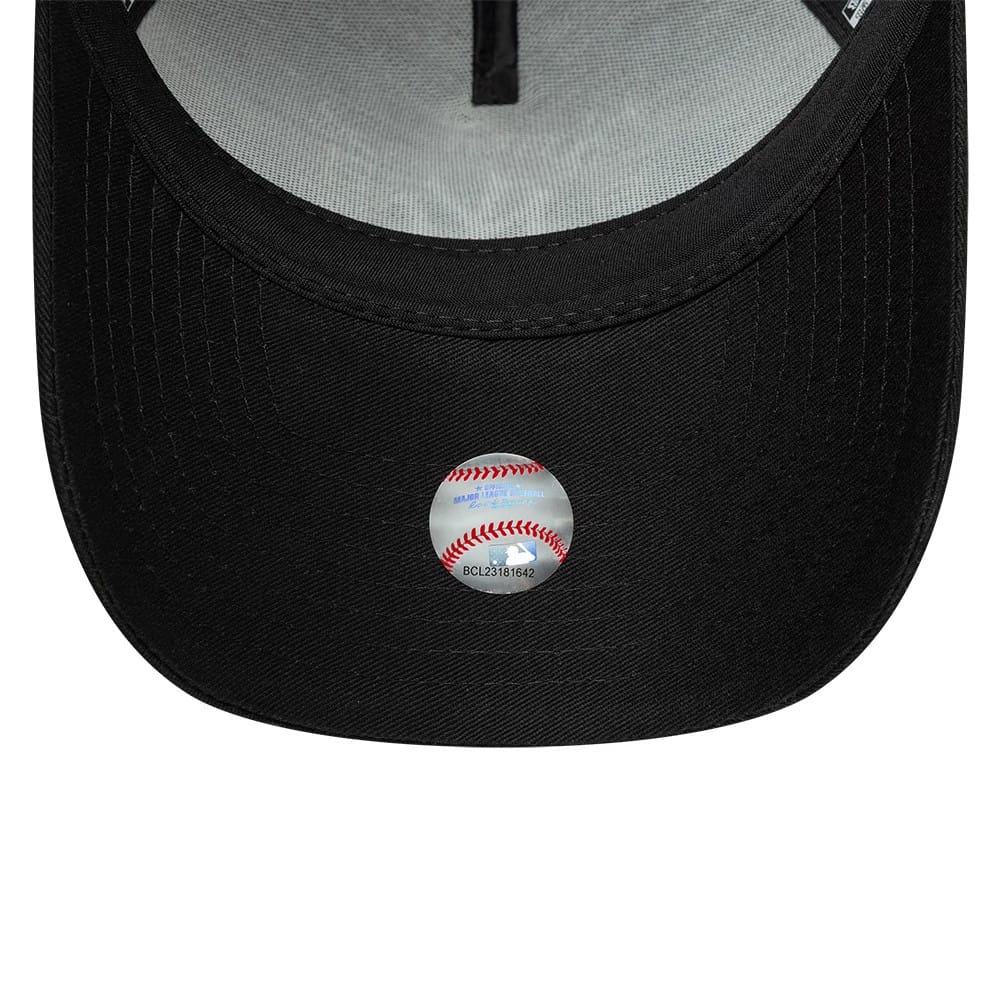 NEW ERA New York Yankees MLB Script Black 9FORTY A-Frame Trucker Adjustable Cap