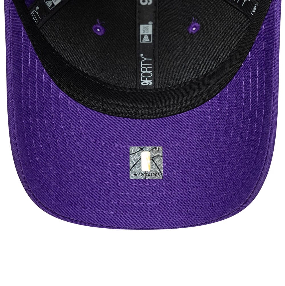 NEW ERA LA Lakers NBA Side Script Purple 9FORTY M-Crown Adjustable Cap