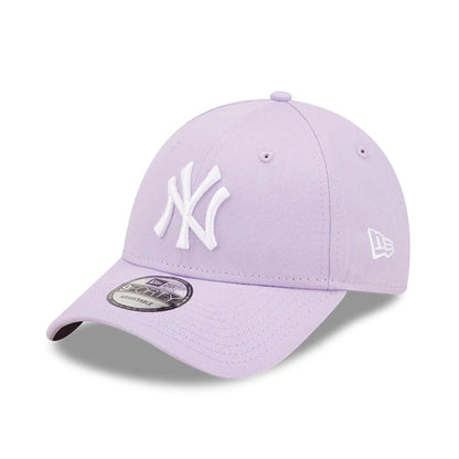 New Era New York Yankees League Essential Purple 9FORTY Adjustable Cap