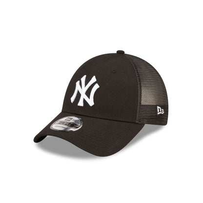 New Era New York Yankees Home Field Black 9FORTY A-Frame Trucker Cap