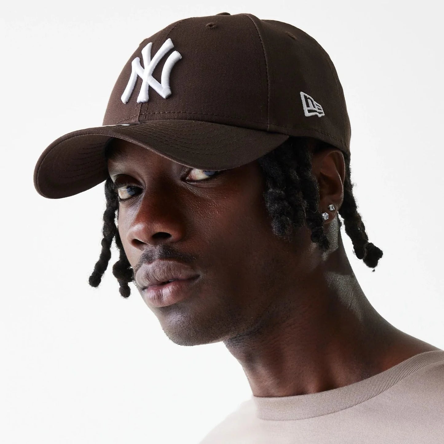NEW ERA New York Yankees MLB League Essential Brown 9FORTY Adjustable Cap