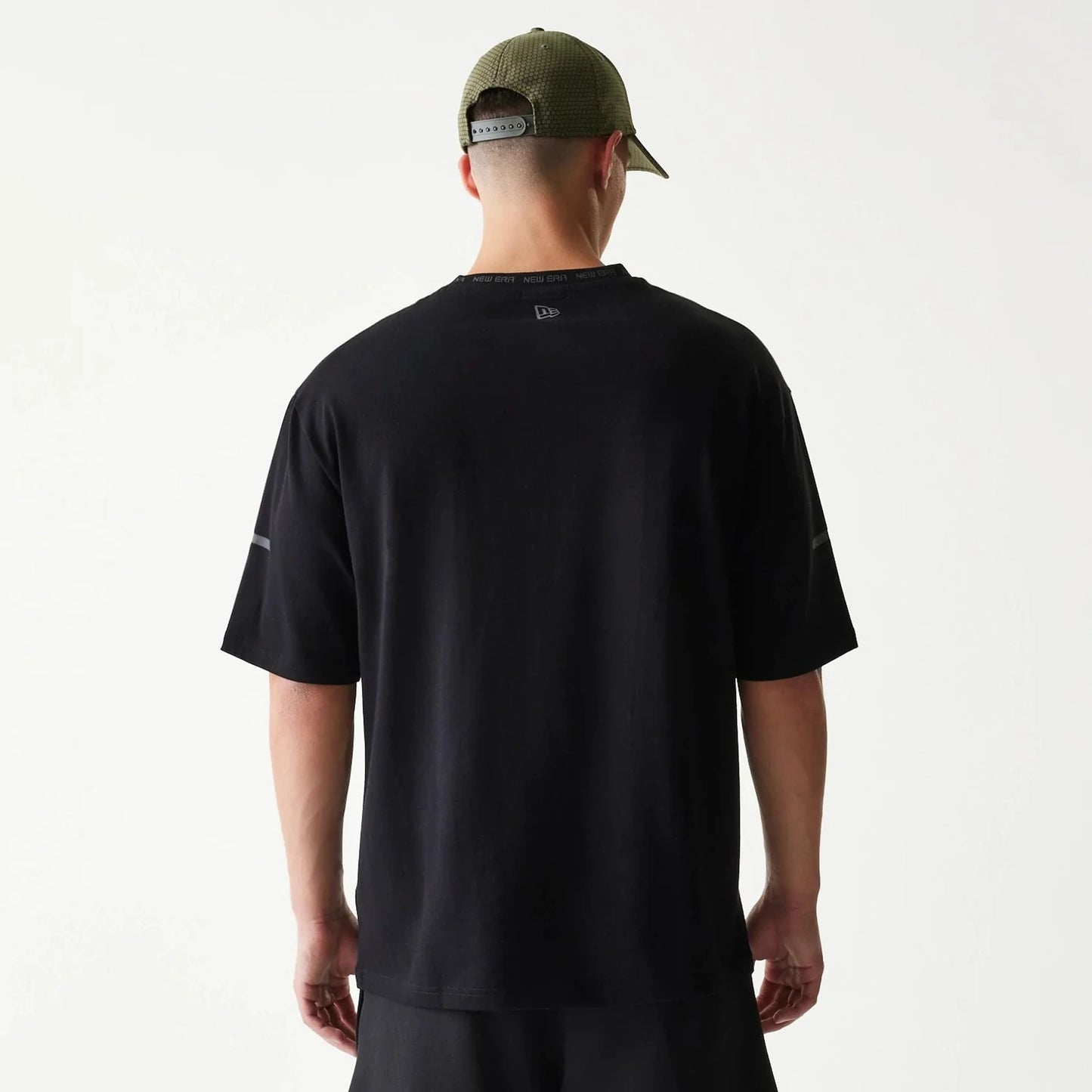 New Era Tech Black Oversized T-Shirt