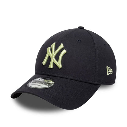 NEW ERA New York Yankees MLB League Essential Navy 9FORTY Adjustable Cap