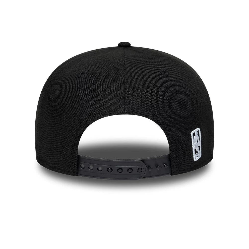 New Era Chicago Bulls NBA Core Black 9FIFTY Snapback Adjustable Cap