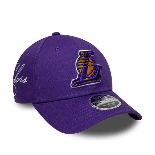 NEW ERA LA Lakers NBA Side Script Purple 9FORTY M-Crown Adjustable Cap