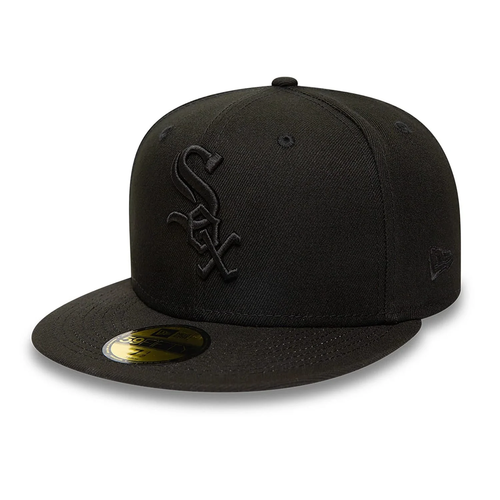 NEW ERA Chicago White Sox MLB Black on Black 59FIFTY Fitted Cap