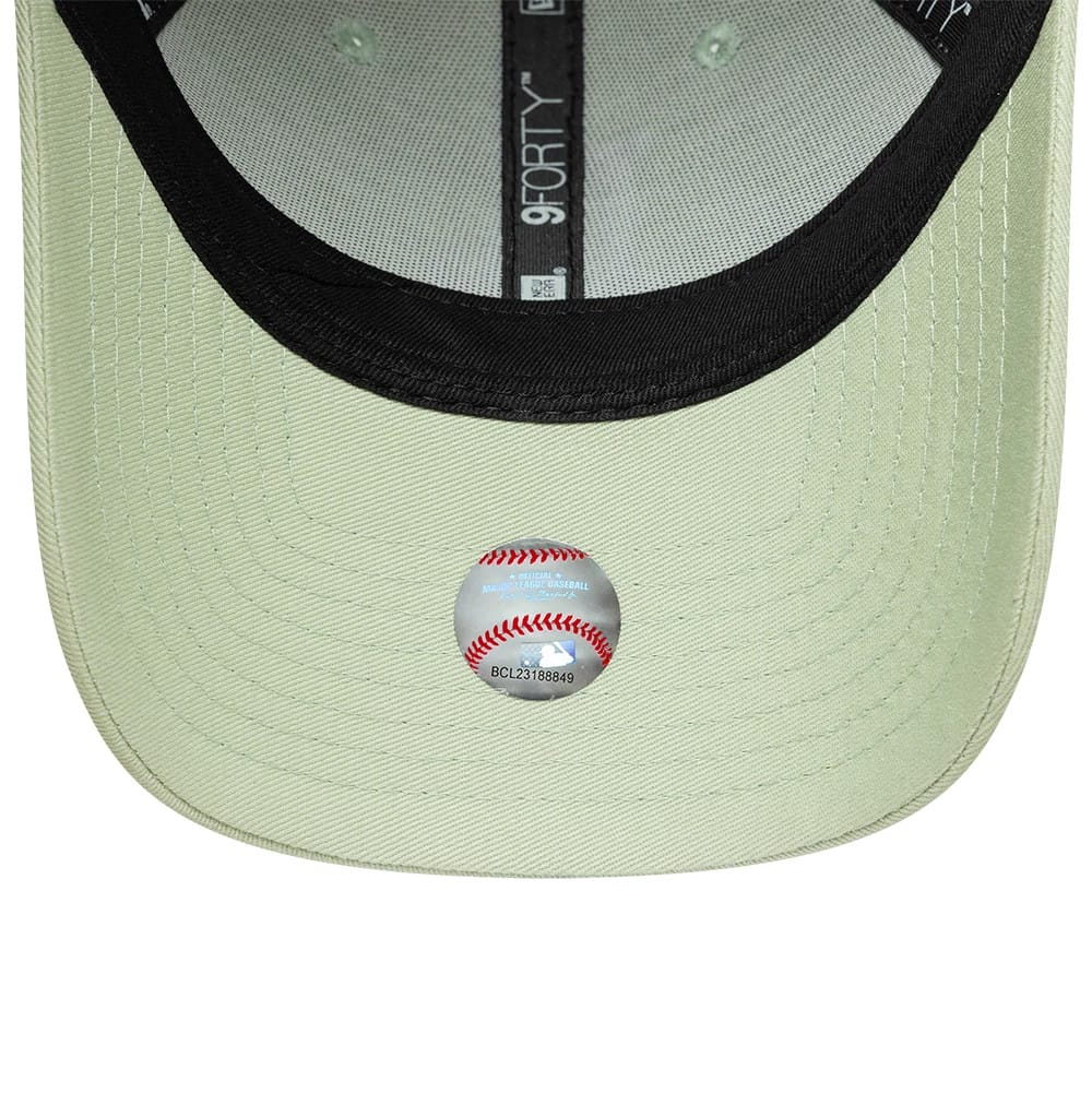 NEW ERA LA Dodgers MLB League Essential Pastel Green 9FORTY Adjustable Cap